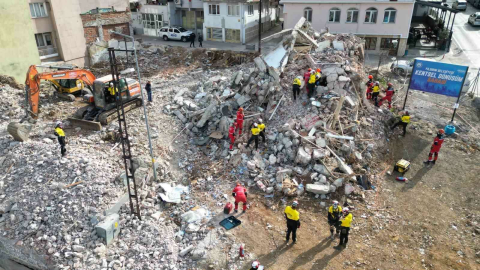 (Özel) Bursa’da nefes kesen deprem tatbikatı...